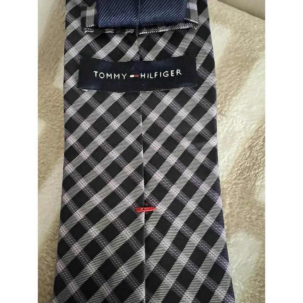 Tommy Hilfiger Mens Tie Purple Blk Plaid Silk Blend